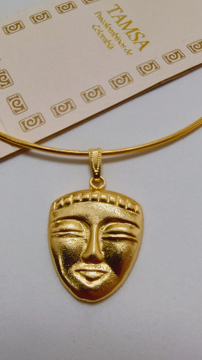 Collar Rostro Sereno